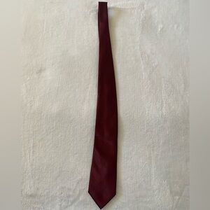 Men’s Burgundy 100%‎ Polyester Platinum Design Tie